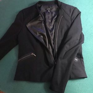 Jacket Petite small. Super cute